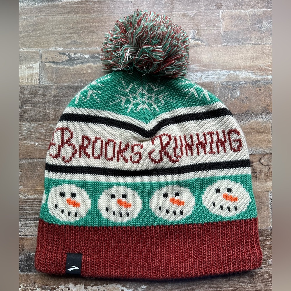 Brooks Heritage Pom Knit Beanie Run Merry One Size